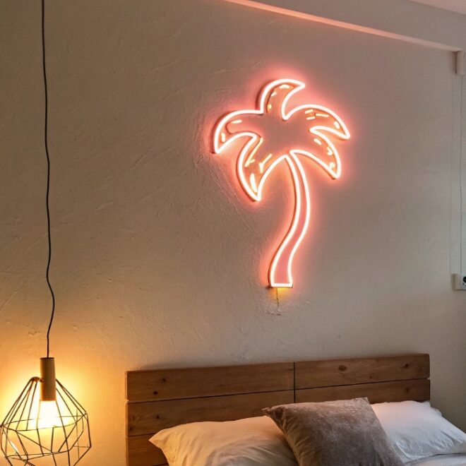 15 DIY Wall Decor Ideas for Over the Bed That Look Amazing