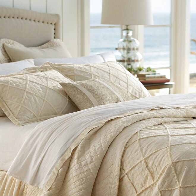 14 Soft Beachy Bedding Ideas for a Relaxing Vibe