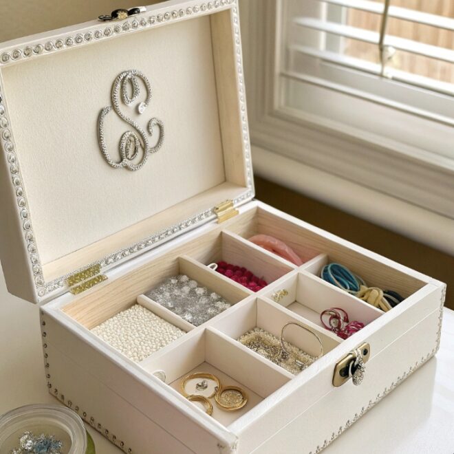 16 Easy Rhinestone Craft Ideas Anyone Can Make